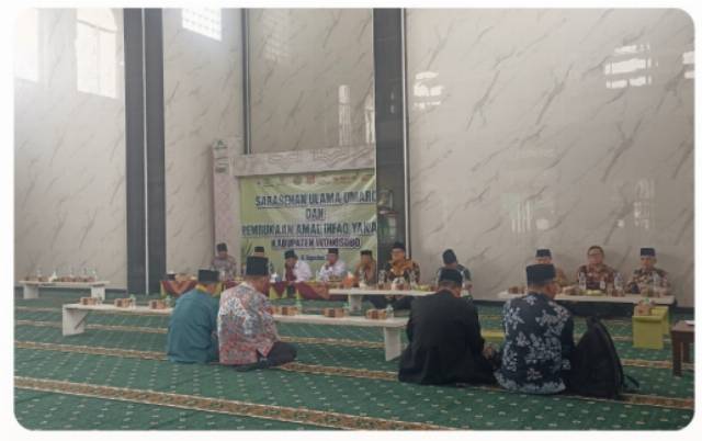 Sarasehan Ulama-Umaro dan Pembukaan Amal Infak Yakaumi Digelar di Masjid Al-Hikmah Campursari